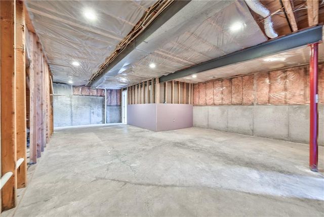 123 N Indian Wells Drive, Olathe, KS 66061