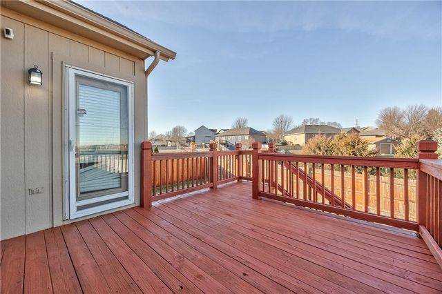 123 N Indian Wells Drive, Olathe, KS 66061