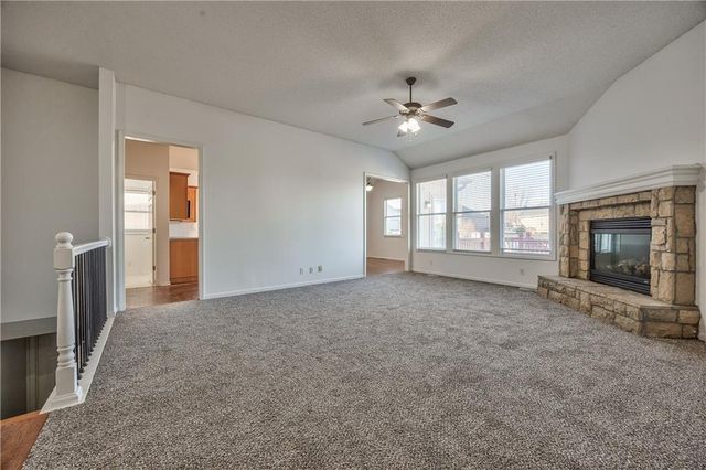 123 N Indian Wells Drive, Olathe, KS 66061