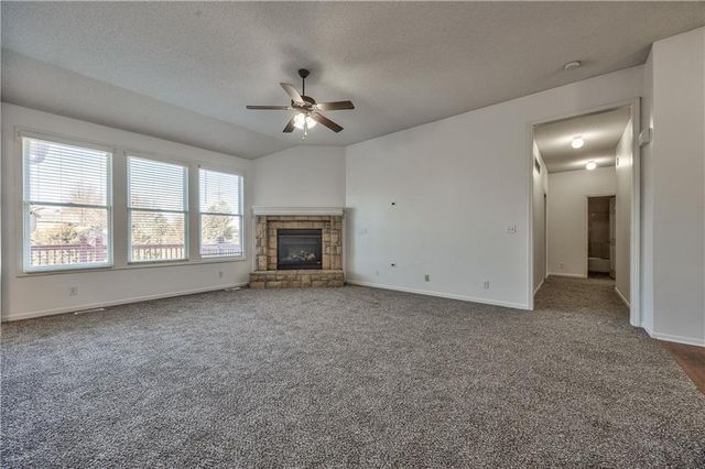 123 N Indian Wells Drive, Olathe, KS 66061