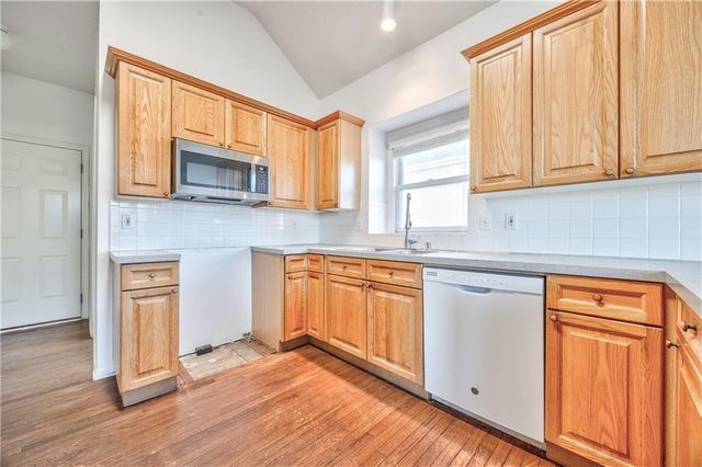 123 N Indian Wells Drive, Olathe, KS 66061