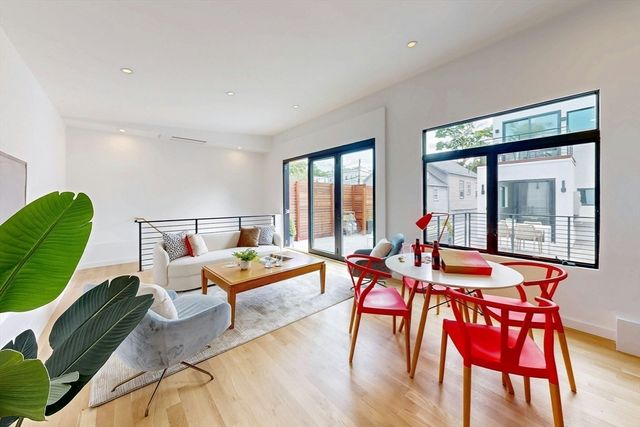 131 Charles Street R, Cambridge, MA 02141