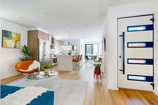131 Charles Street R, Cambridge, MA 02141