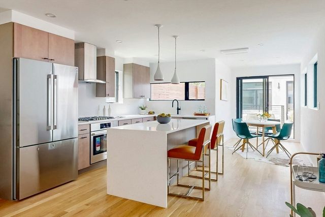 131 Charles Street R, Cambridge, MA 02141