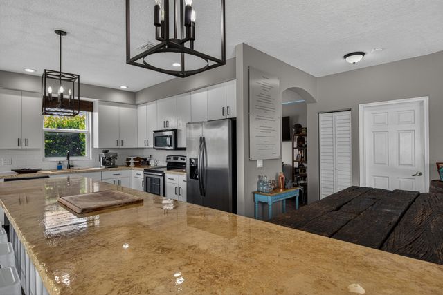791 SW 191st Avenue, Pembroke Pines, FL 33029