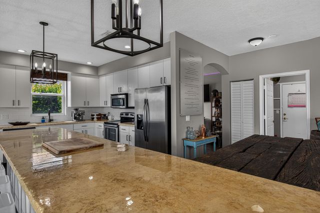 791 SW 191st Avenue, Pembroke Pines, FL 33029