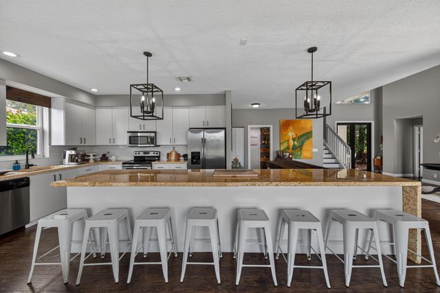791 SW 191st Avenue, Pembroke Pines, FL 33029