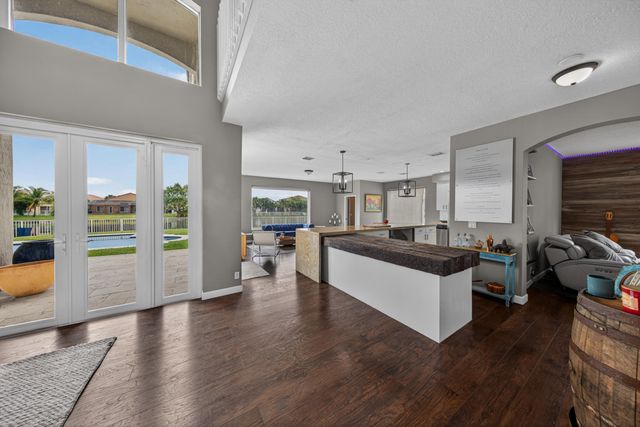 791 SW 191st Avenue, Pembroke Pines, FL 33029
