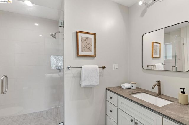 4451 Saint Andrews Rd, Oakland, CA 94605