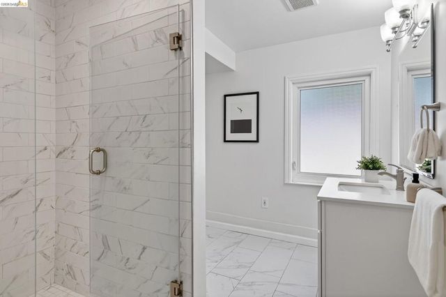 4451 Saint Andrews Rd, Oakland, CA 94605