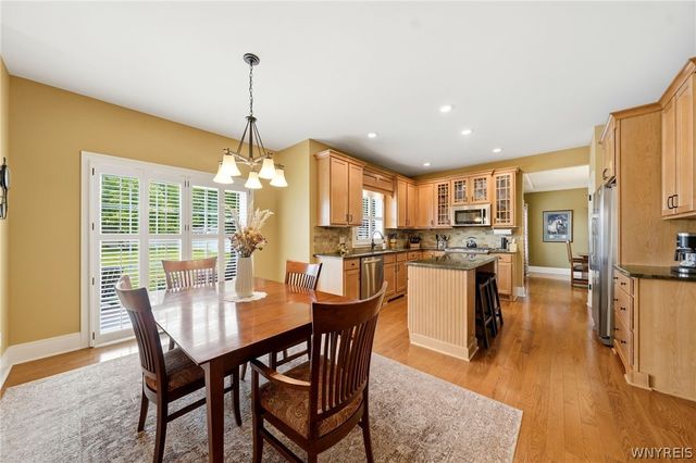 5 Parliament Lane, Lancaster, NY 14086