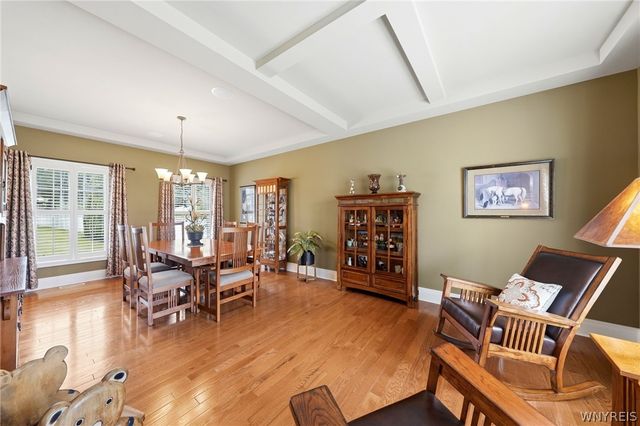 5 Parliament Lane, Lancaster, NY 14086