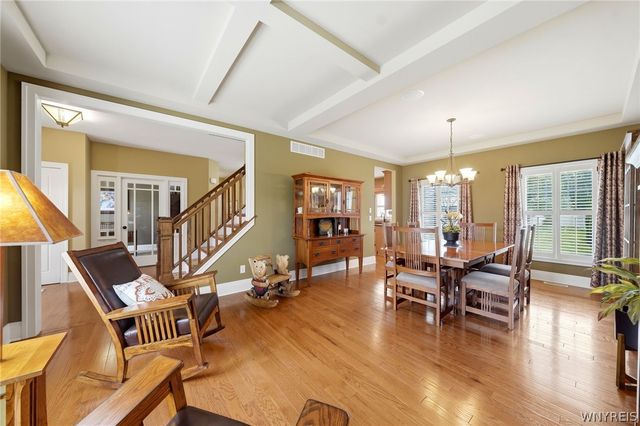 5 Parliament Lane, Lancaster, NY 14086