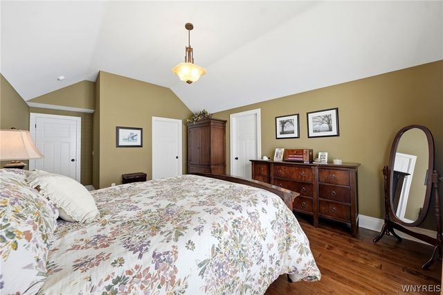 5 Parliament Lane, Lancaster, NY 14086