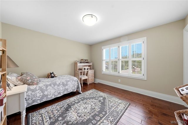 5 Parliament Lane, Lancaster, NY 14086