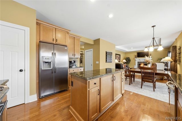 5 Parliament Lane, Lancaster, NY 14086