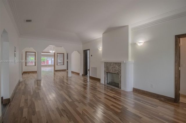 3722 Royal Palm Avenue, Miami Beach, FL 33140