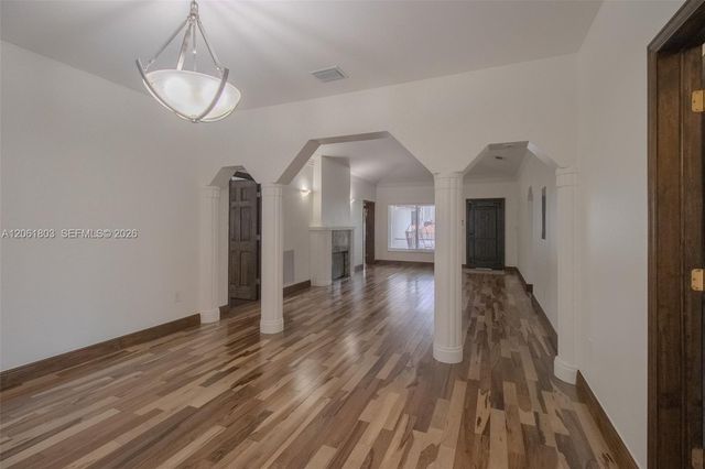 3722 Royal Palm Avenue, Miami Beach, FL 33140