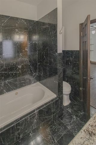 3722 Royal Palm Avenue, Miami Beach, FL 33140