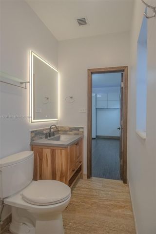 3722 Royal Palm Avenue, Miami Beach, FL 33140