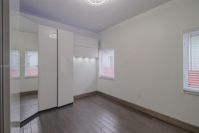 3722 Royal Palm Avenue, Miami Beach, FL 33140