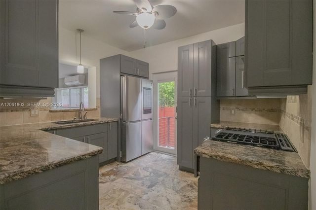 3722 Royal Palm Avenue, Miami Beach, FL 33140