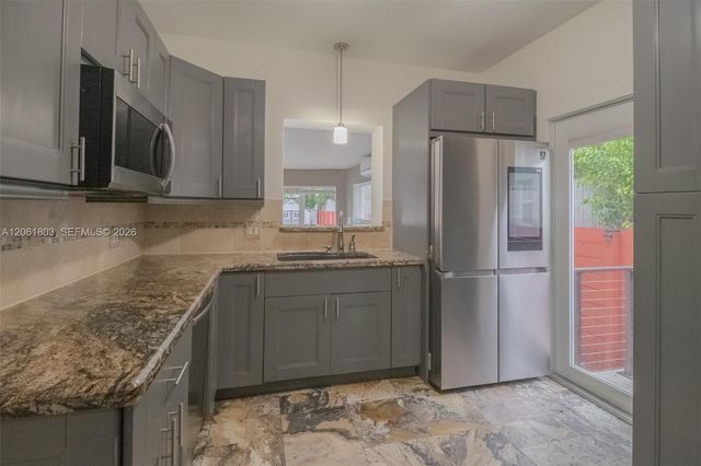 3722 Royal Palm Avenue, Miami Beach, FL 33140