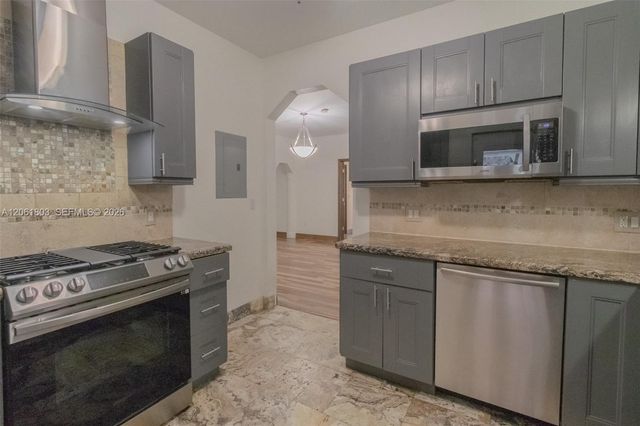 3722 Royal Palm Avenue, Miami Beach, FL 33140