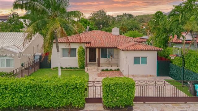 3722 Royal Palm Avenue, Miami Beach, FL 33140