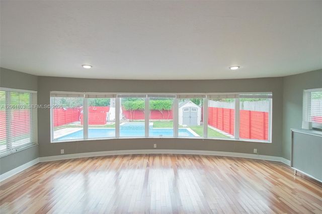 3722 Royal Palm Avenue, Miami Beach, FL 33140