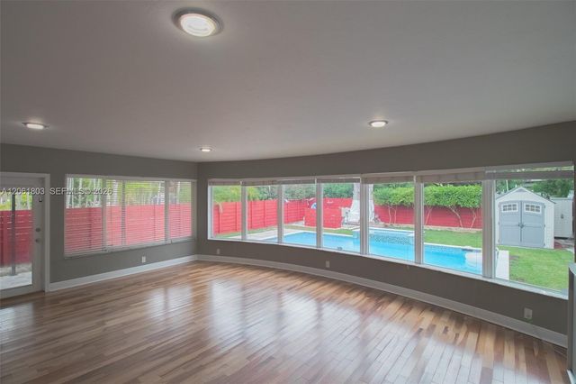3722 Royal Palm Avenue, Miami Beach, FL 33140