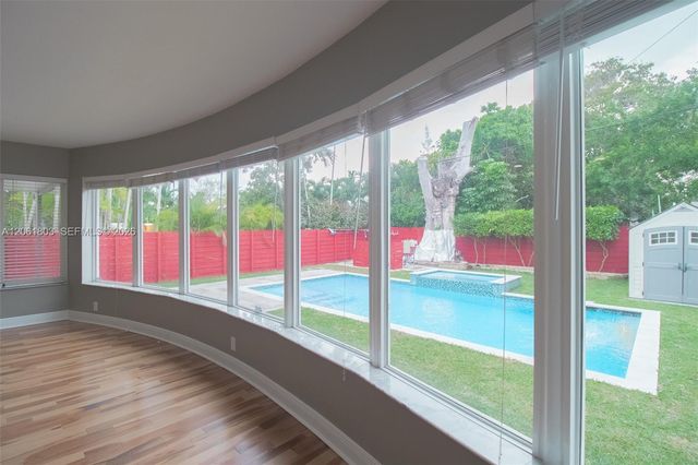 3722 Royal Palm Avenue, Miami Beach, FL 33140