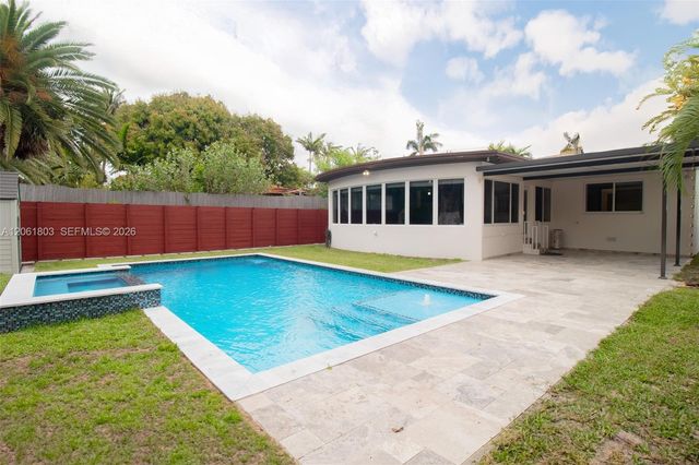 3722 Royal Palm Avenue, Miami Beach, FL 33140