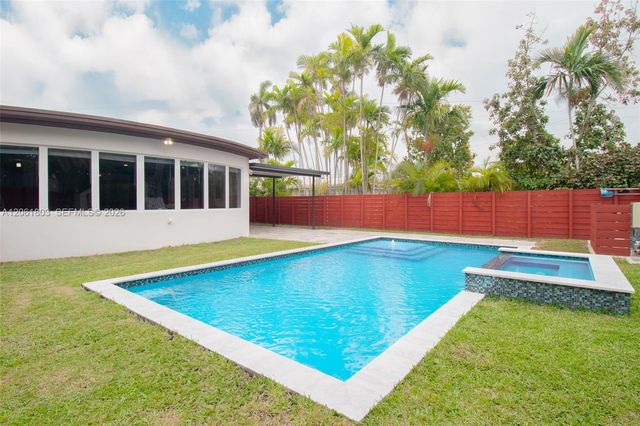 3722 Royal Palm Avenue, Miami Beach, FL 33140