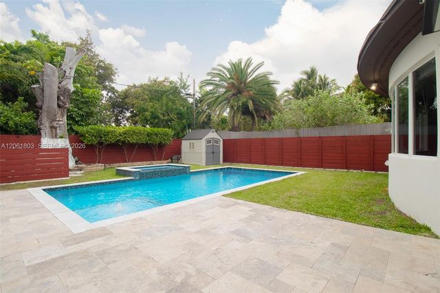 3722 Royal Palm Avenue, Miami Beach, FL 33140