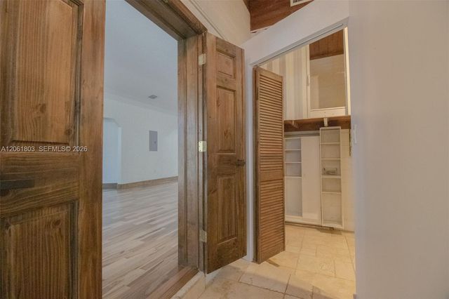 3722 Royal Palm Avenue, Miami Beach, FL 33140