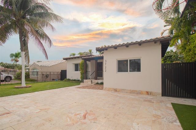 3722 Royal Palm Avenue, Miami Beach, FL 33140