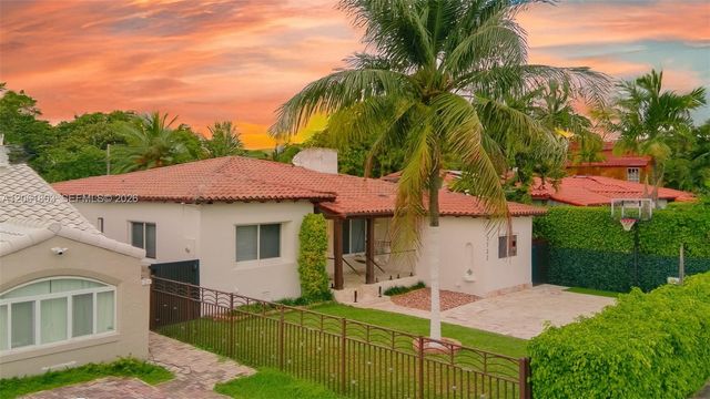 3722 Royal Palm Avenue, Miami Beach, FL 33140