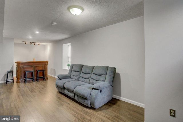 18 LARCH DRIVE, Shippensburg, PA 17257