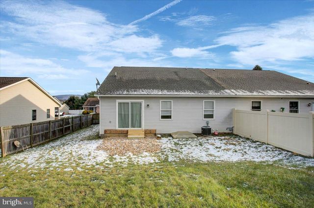 18 LARCH DRIVE, Shippensburg, PA 17257