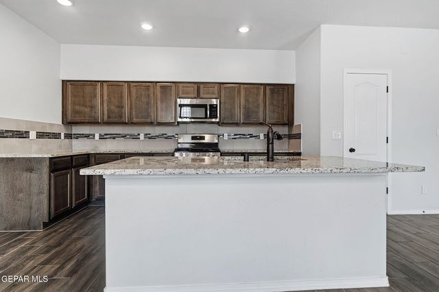 12249 DESERT VISTA Avenue, El Paso, TX 79938