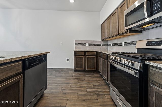 12249 DESERT VISTA Avenue, El Paso, TX 79938