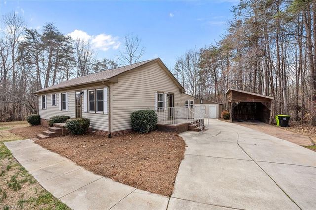 8826 Colgate Road, Stokesdale, NC 27357