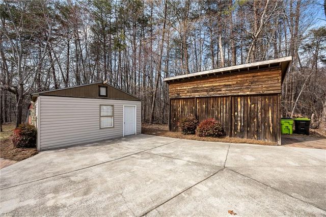 8826 Colgate Road, Stokesdale, NC 27357