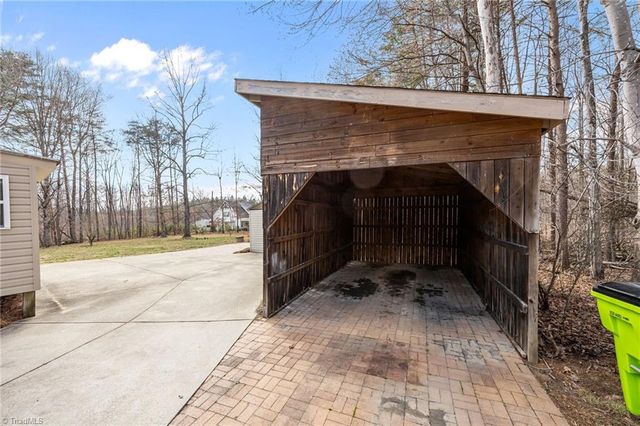 8826 Colgate Road, Stokesdale, NC 27357