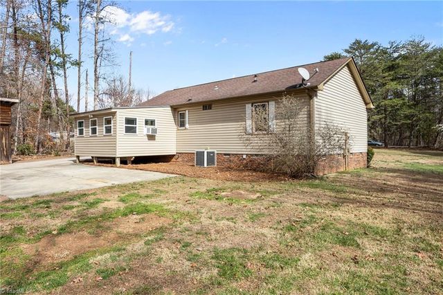 8826 Colgate Road, Stokesdale, NC 27357