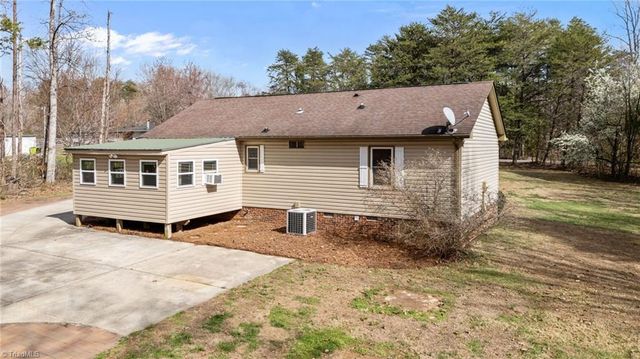 8826 Colgate Road, Stokesdale, NC 27357