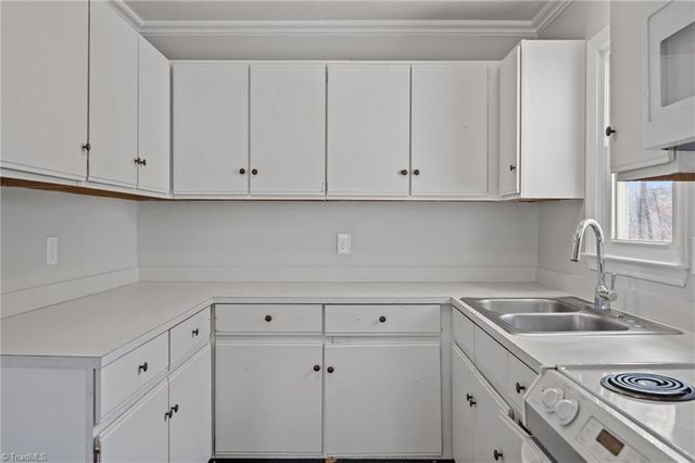 8826 Colgate Road, Stokesdale, NC 27357