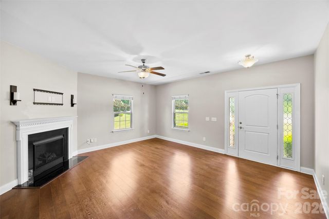 2548 Flintshire Lane, Gastonia, NC 28056