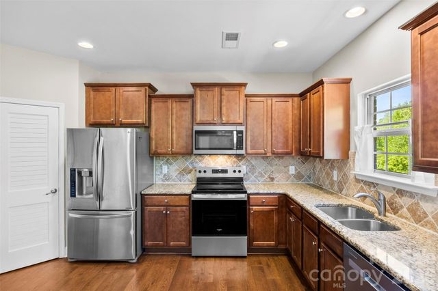 2548 Flintshire Lane, Gastonia, NC 28056